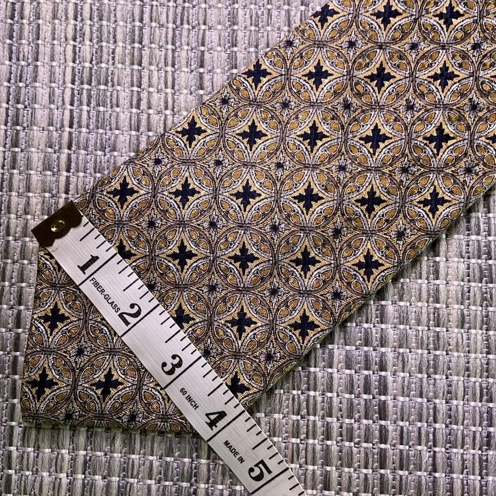 XMI Platinum Mens Silk Tie Gold Navy Blue Geometric Medallion Hand Made USA 57x4